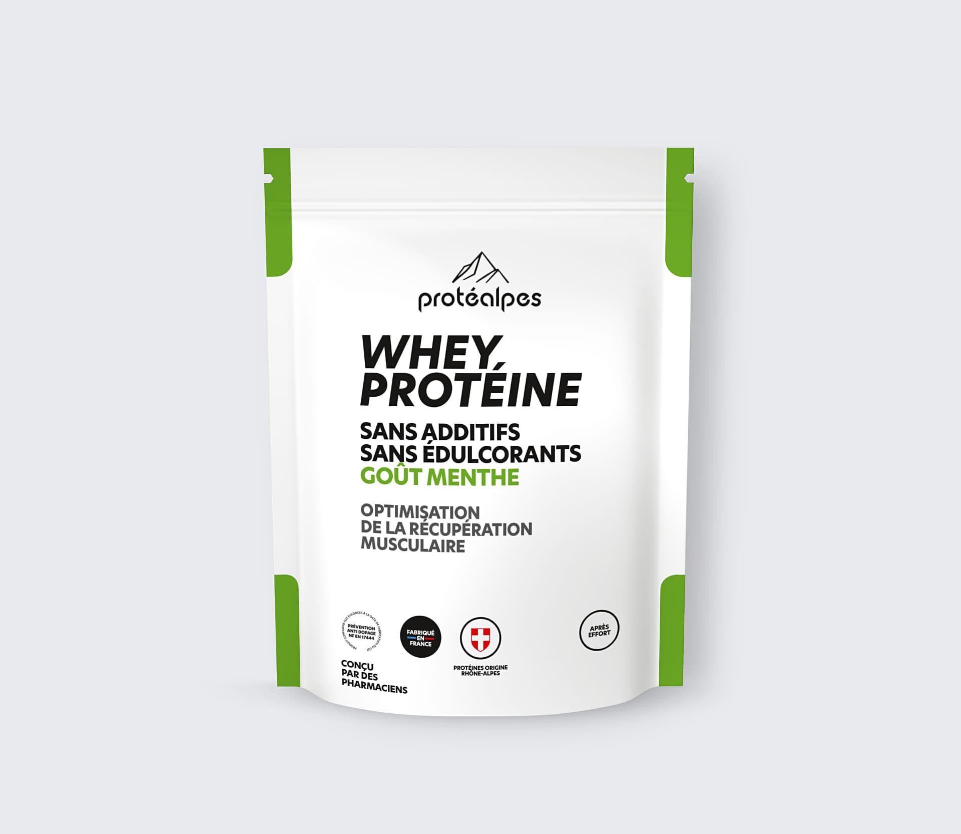 Sac de whey protéine Protéalpes goût menthe, sans additifs ni édulcorants, pour une récupération musculaire optimale.