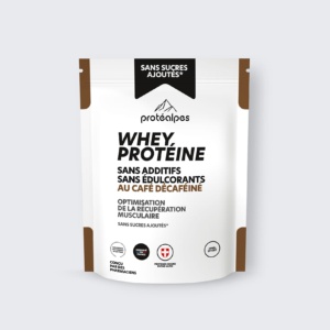 Whey protéine Protéalpes sans additifs ni édulcorants, arôme café décaféiné, pour une récupération musculaire optimale.